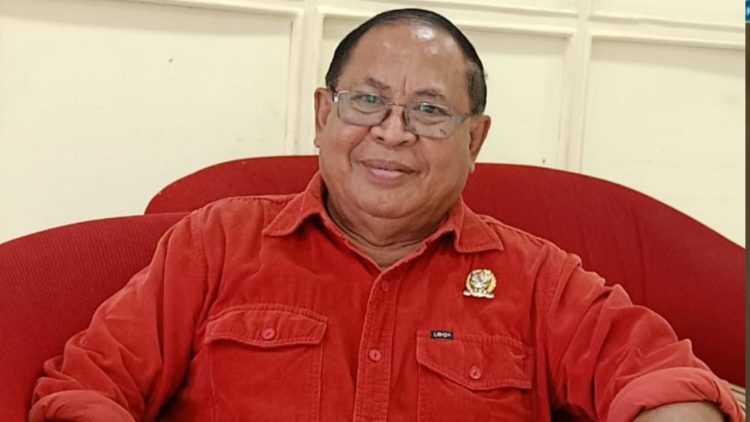 Albert Lololau dan Dedikasi Tanpa Henti Melayani Masyarakat