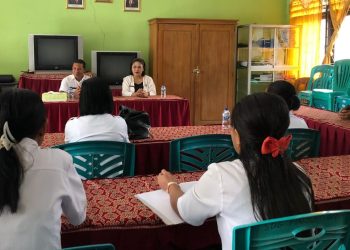 Kadis Pendidikan Kabupaten Kupang Pantau Situasi Pembelajaran di SD GMIT Manumuti