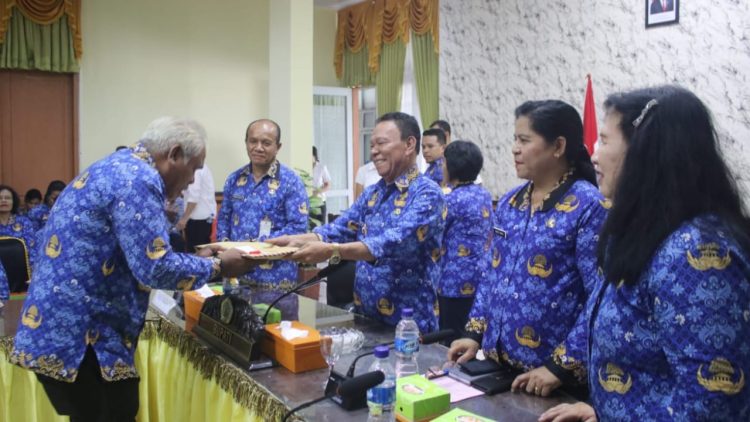 Bupati Kupang Serahkan DPA 2024, Ingatkan OPD Efisien dan Hati-hati