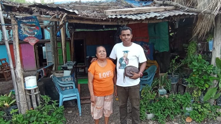 Pengusaha UMKM di Pantai Sulamanda Keluhkan Penurunan Pengunjung dan Pendapatan