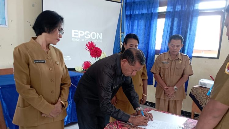 Pesan Kadis Pendidikan Kabupaten Kupang kepada Kepala Sekolah Baru