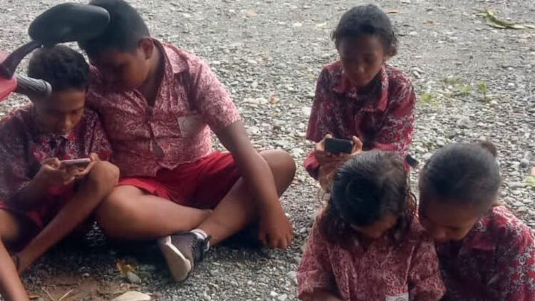 Siswa SD di Kabupaten Kupang Terpaksa Ikut Simulasi Olimpiade Sains di Hutan