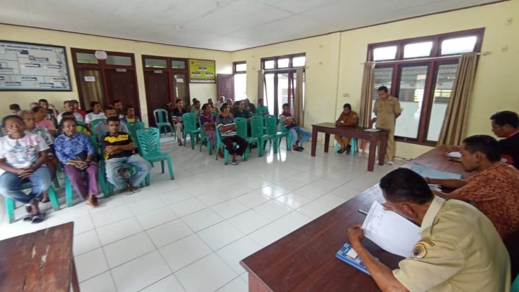 Sosialisasi Bantuan WC Sehat untuk Masyarakat Desa Oemasi