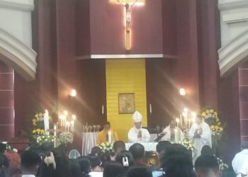 Misa Paskah di Gereja Santa Maria Asumpta Kupang, Mgr. Petrus Turang: Paskah Kristus Beri Asupan Baru Kepada Orang Beriman!