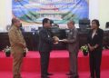DPRD Kabupaten Kupang Serahkan Catatan Strategis LKPJ Bupati 2023