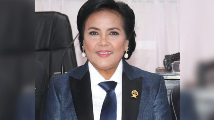 Sofia Malelak Dukung Teguran Pj Bupati Kupang Terhadap ASN yang Swafoto Saat Upacara Bendera