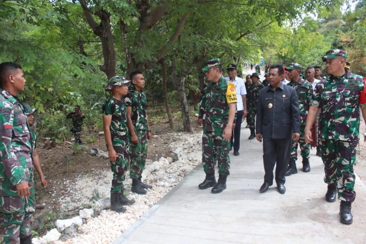 TMMD di Kabupaten Kupang: Bukti Nyata Kemanunggalan TNI dan Masyarakat dalam Pembangunan