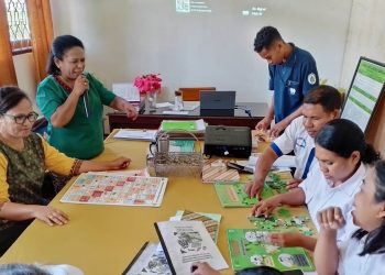 Dosen Poltekkes Kupang Tingkatkan Pengetahuan Guru SD tentang Kesehatan Gigi Melalui Permainan Edukatif