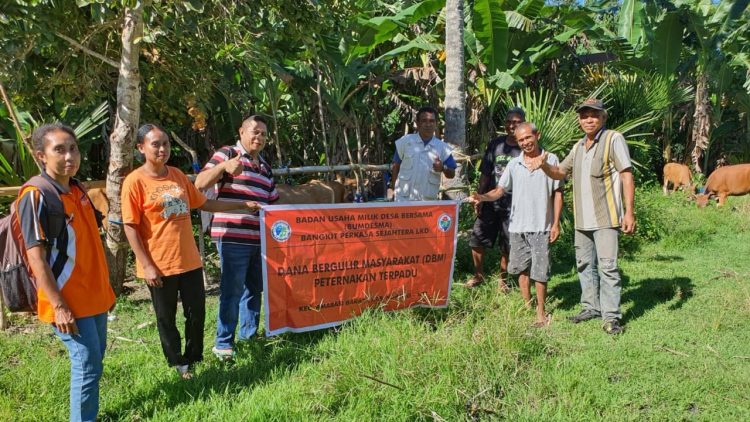 Bumdesma Amarasi Barat Dorong Pemberdayaan Ekonomi Melalui Program Dana Bergulir Peternakan Terpadu
