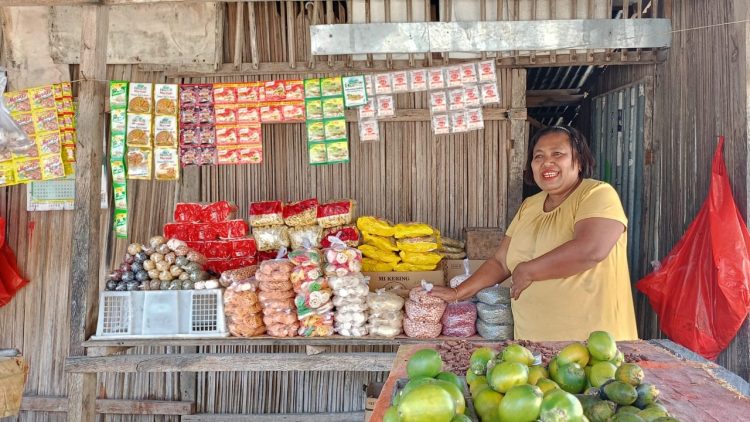 Kisah dan Harapan Mama Selvi, Pedagang Kecil di Pasar Baun
