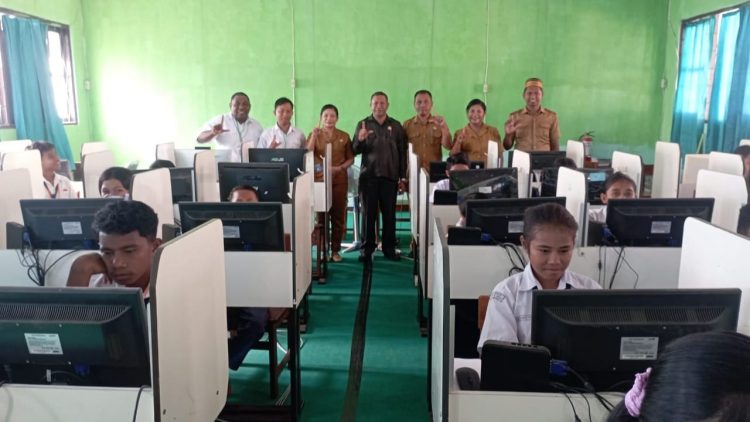 Kadis Pendidikan Kabupaten Kupang Pantau Pelaksanaan ANBK, Sekolah Antusias