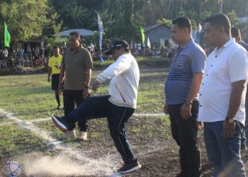 Pembukaan Perseba Cup I, Penjabat Bupati Kupang Tendang Bola Perdana