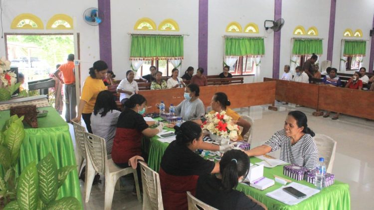 Jemaat GMIT Marthomas Manulai II dan Puskesmas Naioni Gelar Pemeriksaan Kesehatan Gratis