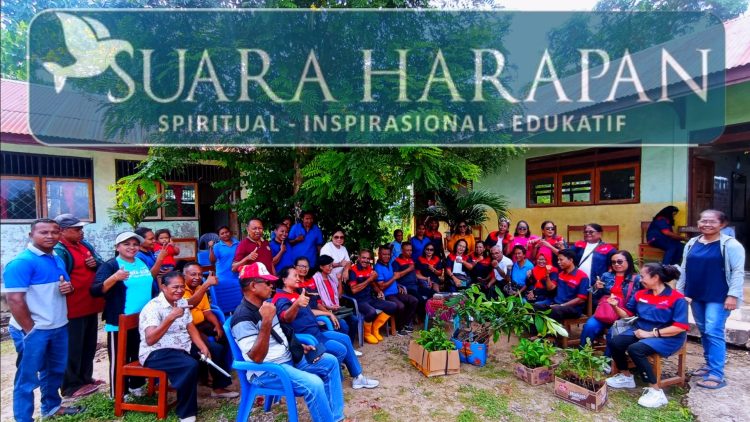 Alumni FKA SPG Negeri Kupang Tanam Pohon di Sekolah