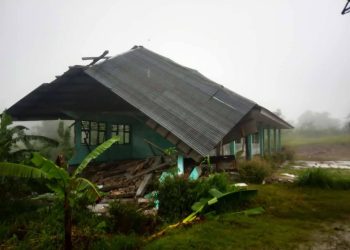 SDN Fatululat Amfoang Tengah  Roboh