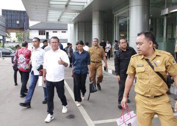 PERSIAPAN PELANTIKAN, BUPATI DAN WABUP KUPANG PERIODE 2025-2030 TERPILIH JALANI PEMERIKSAAN KESEHATAN DI KEMENDAGRI