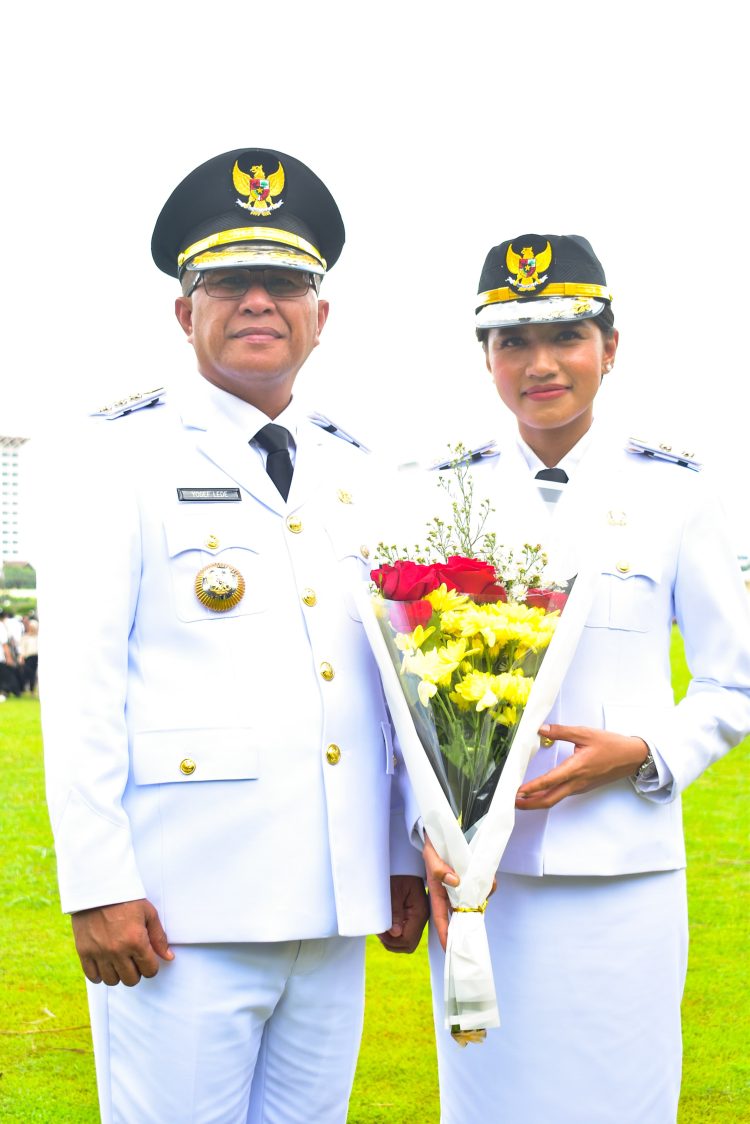 PRESIDEN RI PRABOWO SUBIANTO MELANTIK YOSEF LEDE DAN AURUM O. TITU EKI SEBAGAI BUPATI DAN WAKIL BUPATI KUPANG