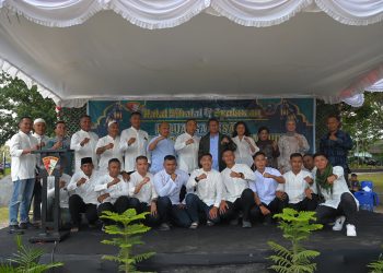 BUPATI DAN WAKIL BUPATI KUPANG HADIRI PERAYAAN HUT YONIF 743/PSY YANG DIRANGKAI DENGAN PERAYAAN IDUL FITRI 1446 H