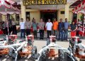 Kapolres Kupang Serahkan Alsintan ke Empat Kelompok Tani di Kabupaten Kupang