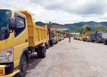 Ratusan Ret Angkutan Material Belum dibayarkan oleh pihak Ketiga, Kepala Desa Pakubaun Memilih Diam