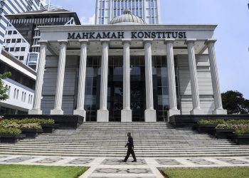 MK Putuskan Pemilu Nasional-Daerah Dipisah, Pemilihan DPRD Bareng Pilkada