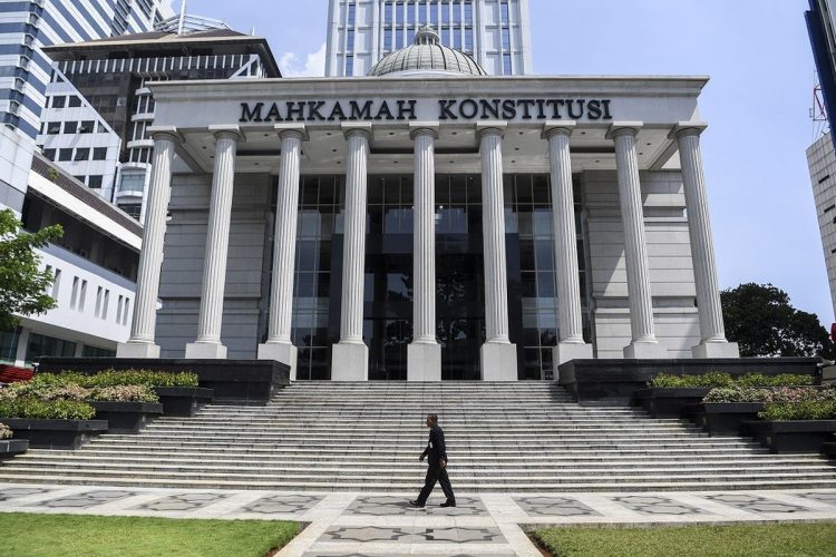 MK Putuskan Pemilu Nasional-Daerah Dipisah, Pemilihan DPRD Bareng Pilkada
