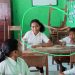 Generasi Emas yang baru saja diusir kemarin dari SD Negeri Fatunaus, Kecamatan Amfoang Utara, Kabupaten Kupang-NTT, kini memiliki kesempatan untuk mengikuti ujian