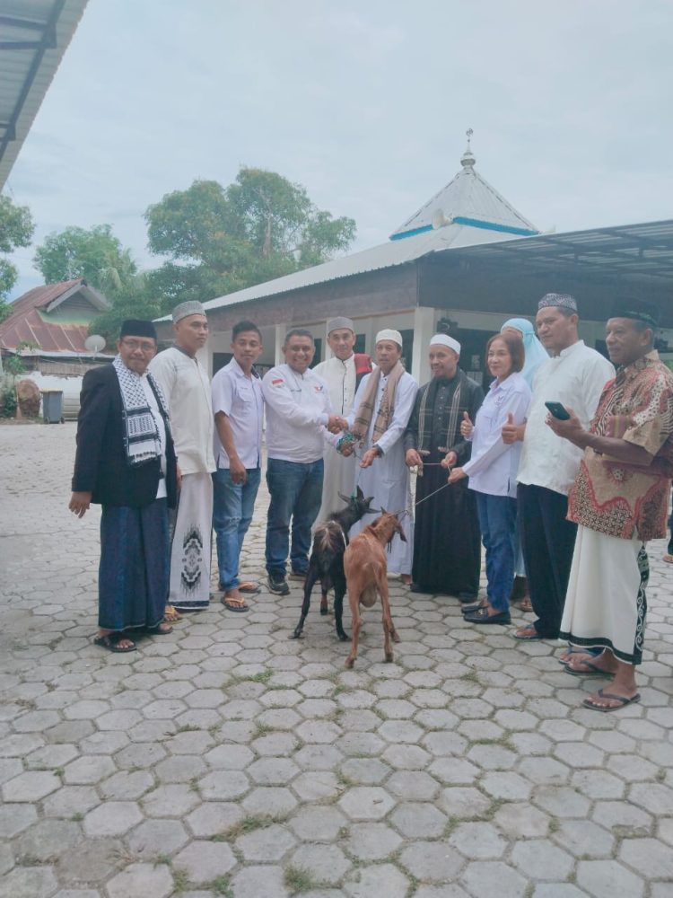 Penyerahan Hewan Qurban oleh Partai Perindo di Kabupaten Kupang adalah Contoh Nyata Dalam Memaknai Hari Raya Idul Adha