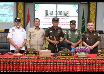 HADIRI RAKORD BERSAMA KEJATI DANREM DAN FKPTT, BUPATI YOSEF LEDE PESANKAN KEPENTINGAN MASYARAKAT ADALAH YANG UTAMA