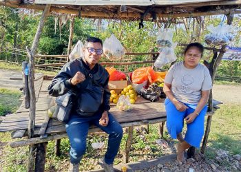 Kisah Mama Martince Tamoes, Penjual Lemon di (Oh’aem 1) Pinggiran Jalan Bokong – Lelogama