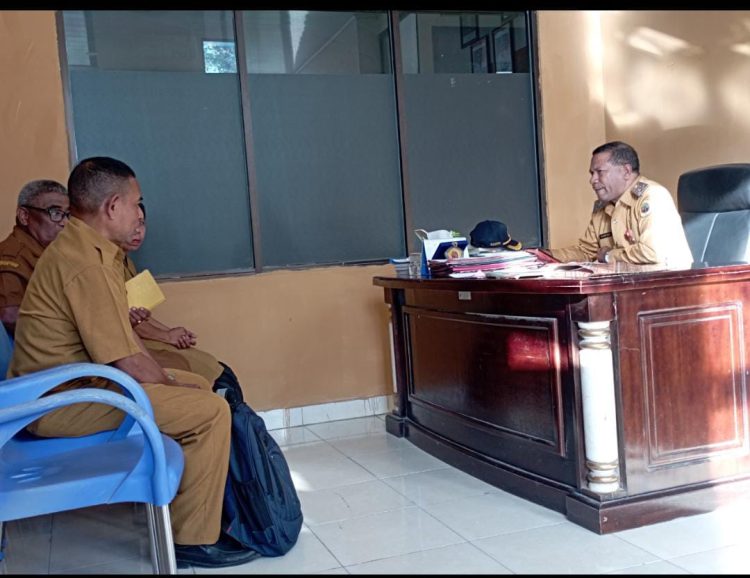 Mayoritas Laporan Ke Dinas Pendidikan Kabupaten Kupang Terkait Ketidakdisiplinan Kepala Sekolah