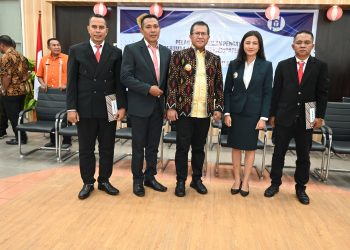 WAKIL BUPATI KUPANG LANTIK DEWAN PENGAWAS PDAM KAB.KUPANG DAN STAF KHUSUS BUPATI