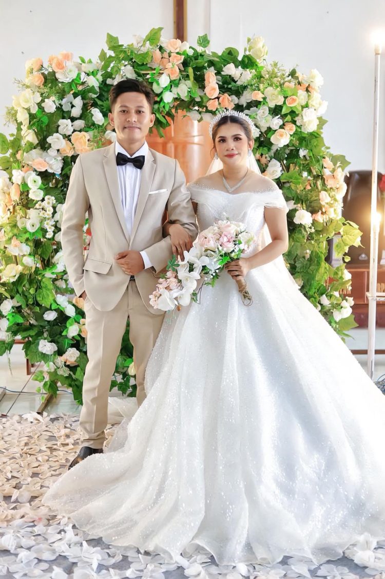 Menyalami Romantisme Perjalanan Jun dan Eka yang Penuh Warna, Menggambarkan Cinta yang Tumbuh dan Berkembang Seiring Berjalannya Waktu