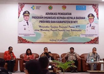 WABUP KUPANG INGINKAN ANAK-ANAK MENUJU GENERASI EMAS, DIBEKALI TUBUH YANG SEHAT DENGAN IMUNISASI