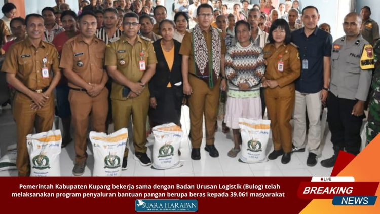 Pemerintah Kabupaten Kupang dan Bulog bagi Beras untuk Warga