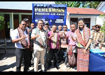 YAYASAN WAY MITRA INDONESIA HADIRKAN PROGRAM AIR AMAN, BUPATI KUPANG MEMINUM LANGSUNG DARI KRAN