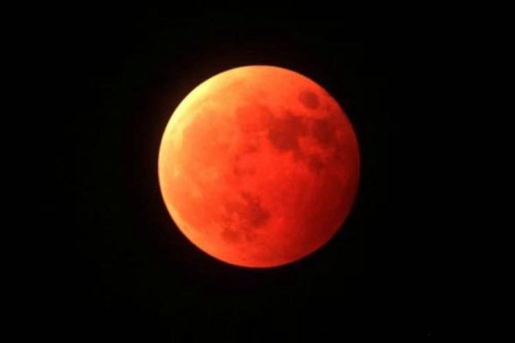 Fenomena Bulan Merah Darah Akan Terjadi 7–8 September 2025