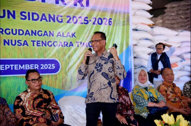 Kunjungan Kerja Khusus Komisi IV DPR RI ke Gudang Bulog di Kupang, Nusa Tenggara Timur