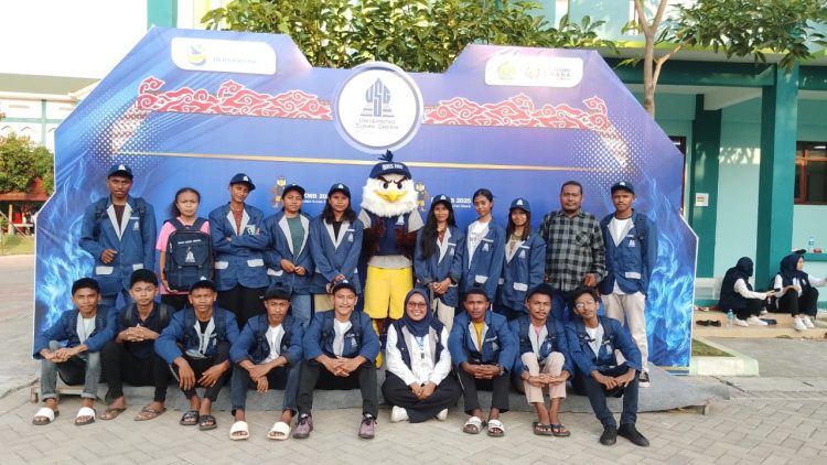 Mahasiswa Penerima Beasiswa Memulai Masa Kuliahnya, Usman Husin; “Saya tidak memandang sekat, yang dilakukan adalah kemanusiaan. Anak-anak itu punya masa depan, mereka butuh perhatian.”