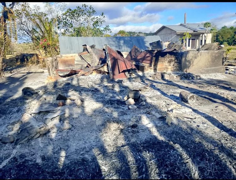 Breaking News! Bantuan Darurat Dibutuhkan Pasca Kebakaran Rumah di Desa Manusak