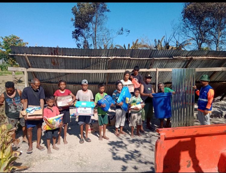 Pemkab Kupang Gerak Cepat salurkan bantuan pada korban Kebakaran di Desa Manusak