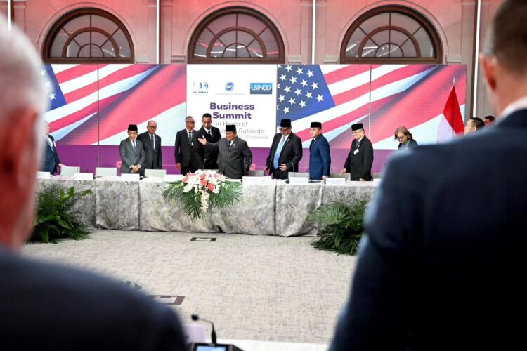 Presiden Prabowo Subianto menghadiri sesi roundtable pada Business Summit yang digelar di U.S. Chamber of Commerce, Washington DC