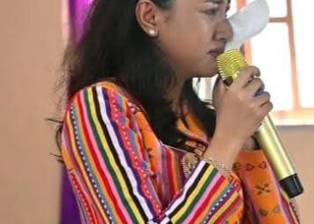 Saya Cape, Jadi Orang Miskin” Tangis Wakil Bupati Kupang di Gereja Nonbaun: Ketika Sebuah Jabatan Tak Mampu Membendung Luka Lama