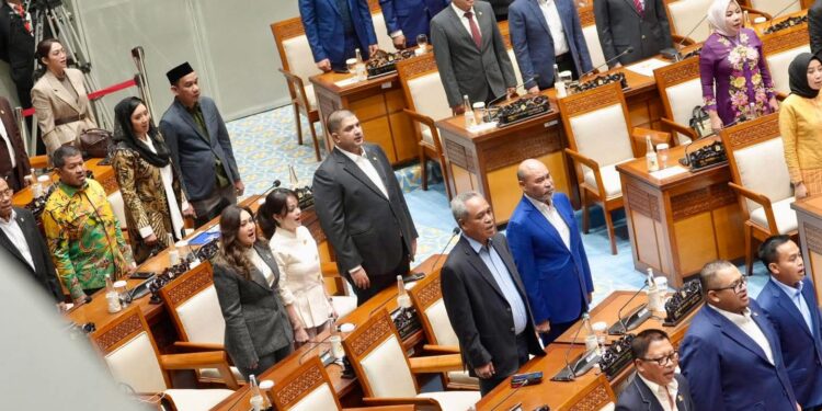 ​Catatan Pengesahan UU PPRT oleh Viktor Bungtilu Laiskodat