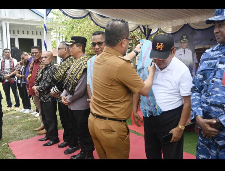 BUPATI KUPANG LEPAS PESERTA PAWAI PROSESI PASKAH PEMUDA KRISTEN KABUPATEN KUPANG 2026