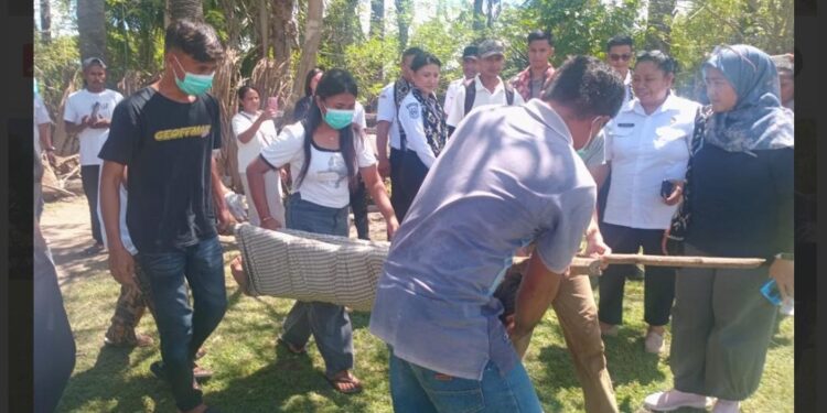 Wakil Bupati Kupang Ikut Mengungsi Bersama Warga Desa Benu