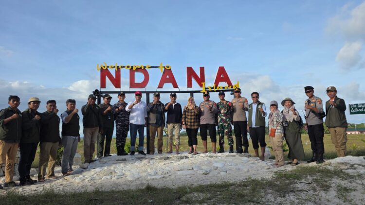 ​Menjaga Tapal Batas, Merajut Asa di Pulau Ndana: Catatan Kunjungan Komisi IV DPR RI