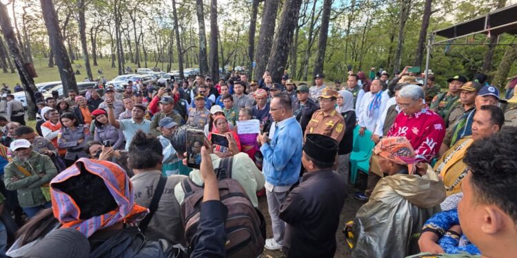 ​Usman Husin Fasilitasi Dialog Strategis di Mutis Timau, Dirjen KSDAE Serap Aspirasi Masyarakat Adat