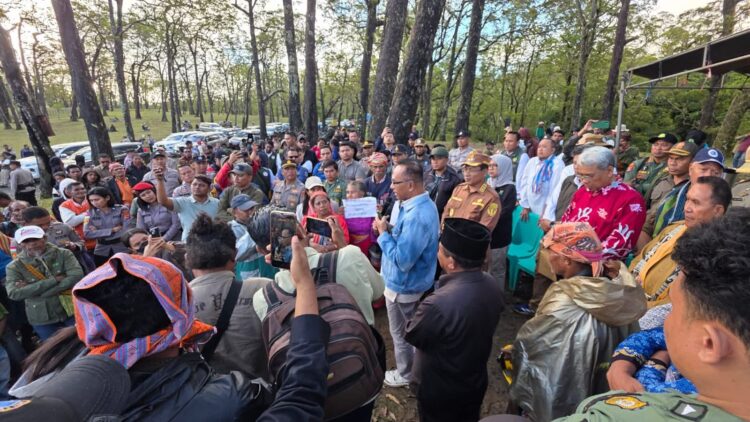 ​Usman Husin Fasilitasi Dialog Strategis di Mutis Timau, Dirjen KSDAE Serap Aspirasi Masyarakat Adat