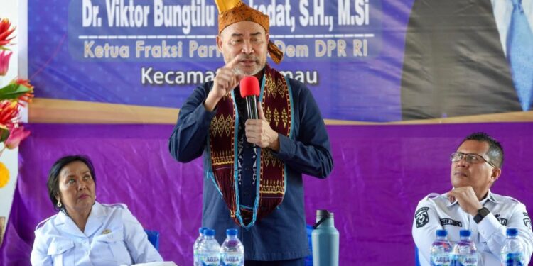 Viktor Bungtilu Laiskodat Membangun Peradaban Bernada Optimisme